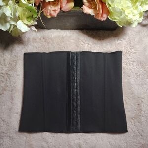Skims Soft Neoprene Waist trainer Corset Medium